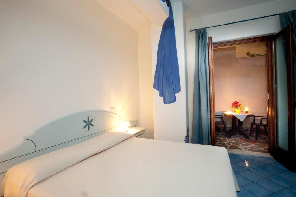 Hotel Residence Acquacalda 리파리 객실 사진